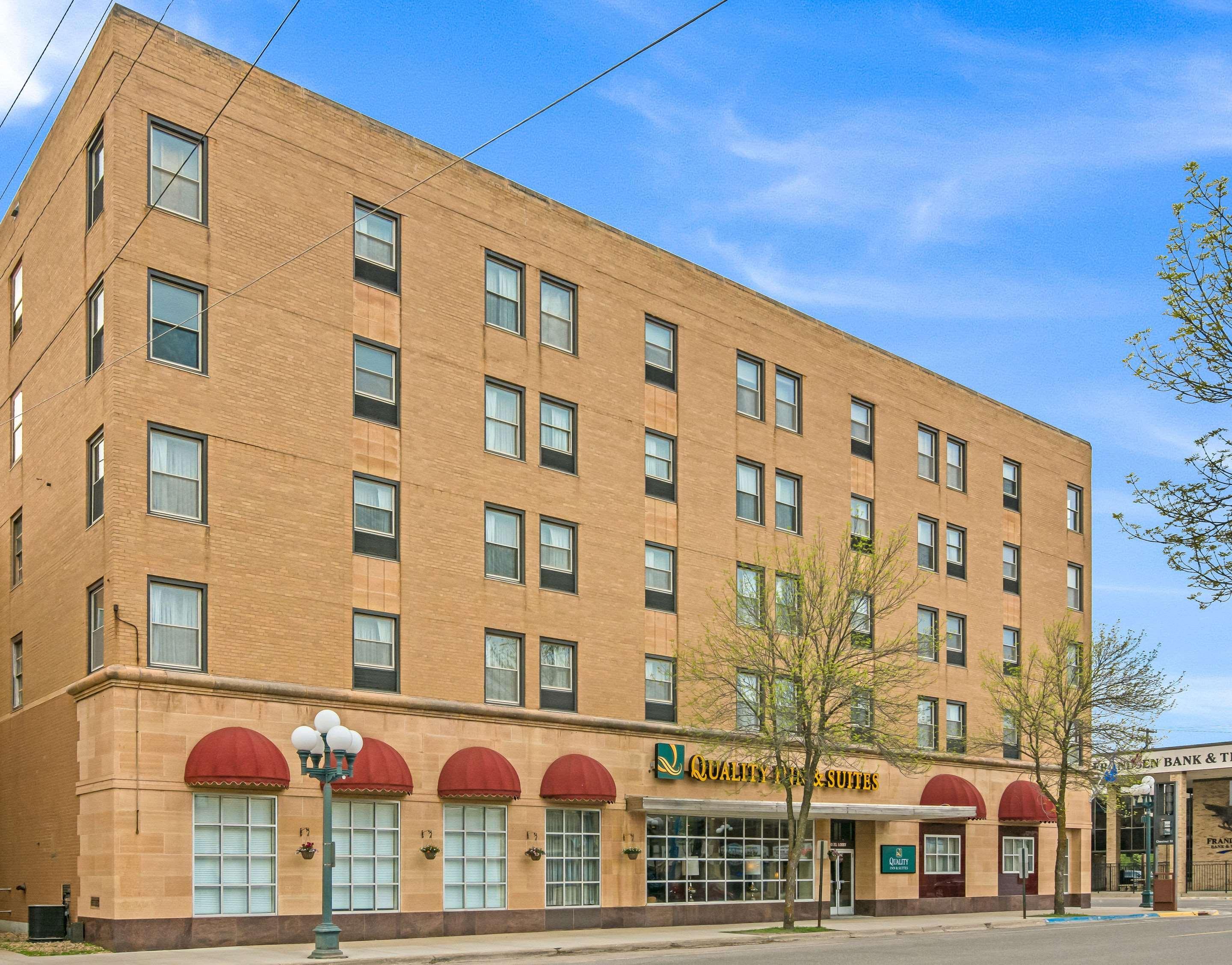 Quality Inn & Suites Virginia Exterior photo